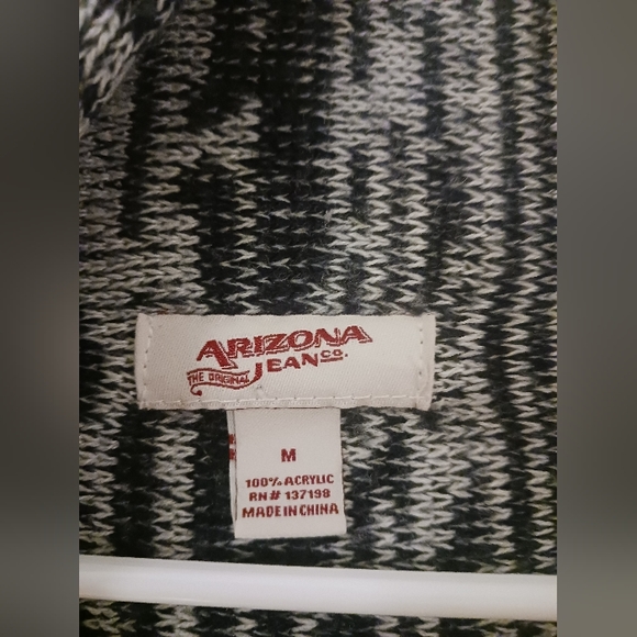 ARIZONA WOMEN'S MEDIUM LONG SLEEVE RED AND BLUE WINTER/SPRING TOP - Picture 3 of 3